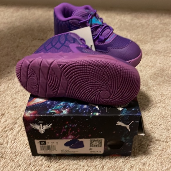 Brand new size 8c MELO ball sneakers - Picture 2 of 4